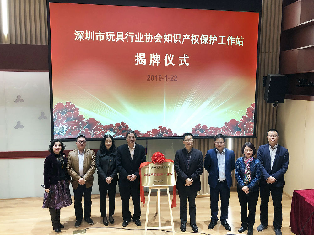 合影(选择).jpg